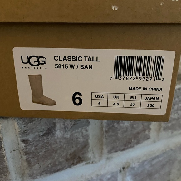 UGG tall boots - Picture 4 of 4